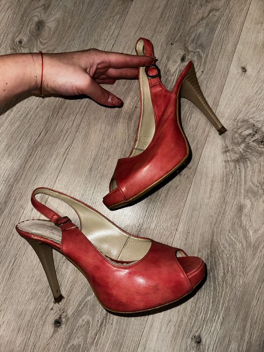 Różowe szpilki z wyciętym przodem rozmiar 39