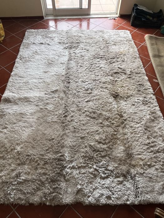 Carpete de pelo beje