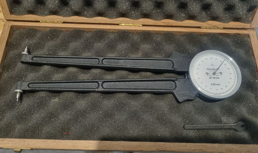 Нутромір канавочний важільний