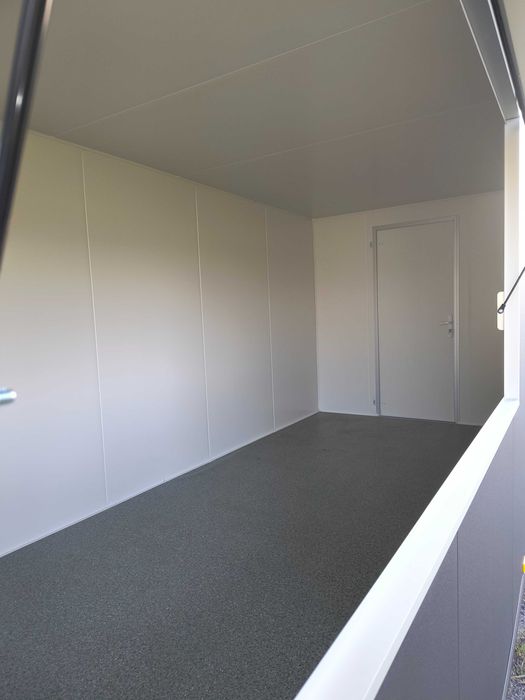 - PRZYCZEPA gastronomiczna 2 OKNA - 5 x 2,3 m - 2 osie - dostępna NA PLACU - kebab / BURGER -
