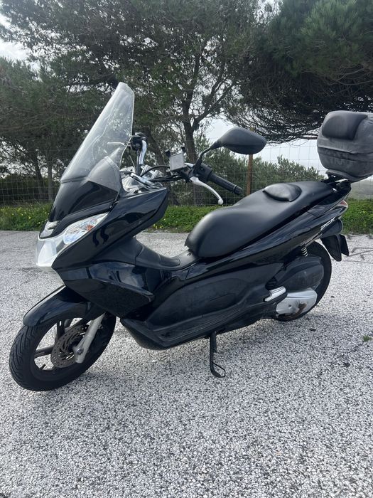 Vendo PCX 125  bem conservada!
