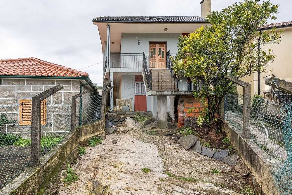 Moradia T3 à venda em Amarante