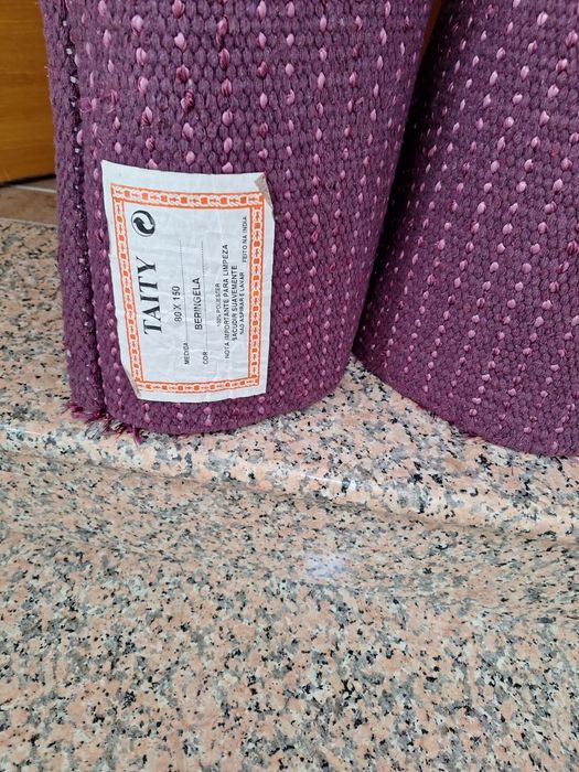 2 Tapetes de Quarto Roxos NOVOS