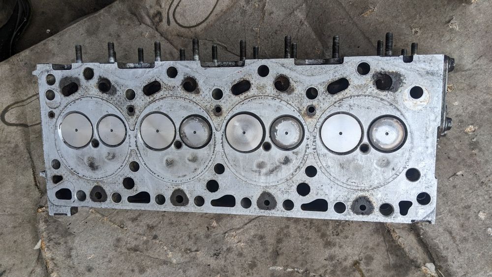 Головка блока циліндра. ГБЦ. 2.8 CDI Reno Master 2000 рік.