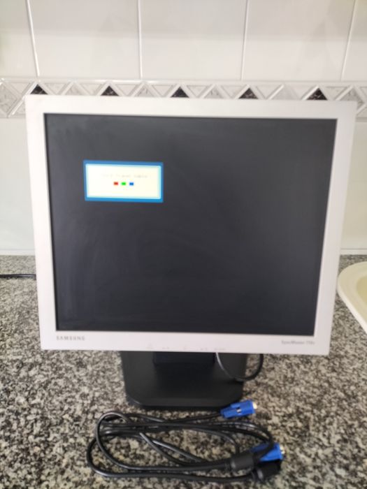 Monitor Samsung synsmaster 710 V de  17 polegadas
