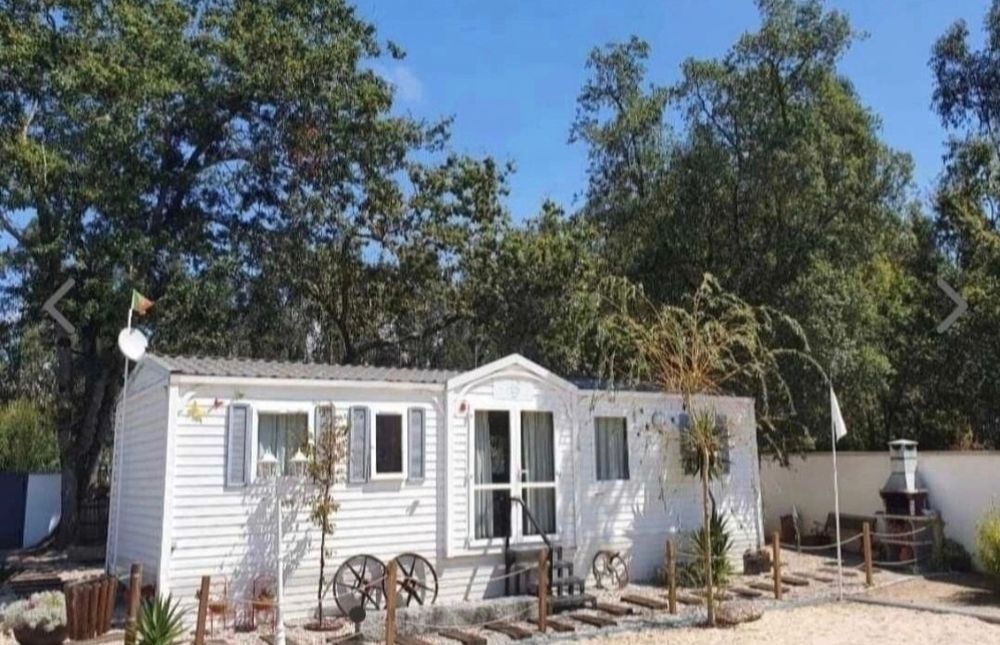 Renting a fully equipped T3 mobile home in Arada_Ovar, including water, electricity, Meo TV, and internet