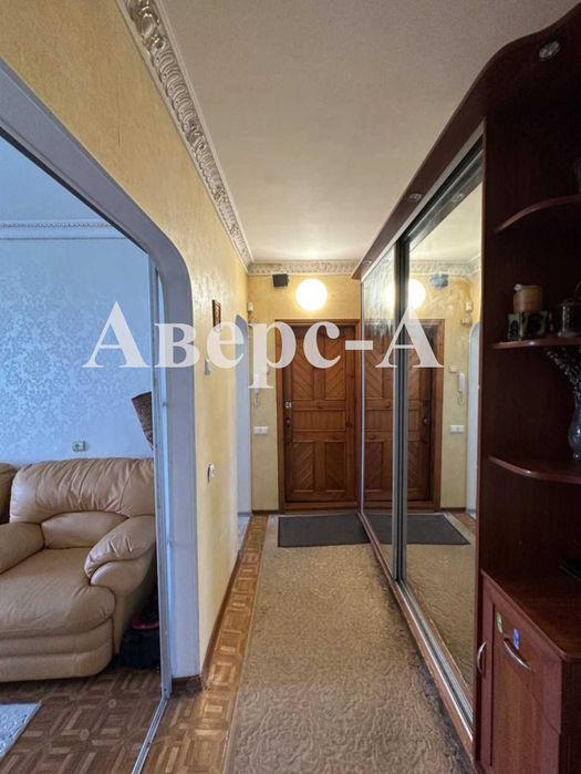 Продам 4-х комнатную квартиру  на Семена Палия