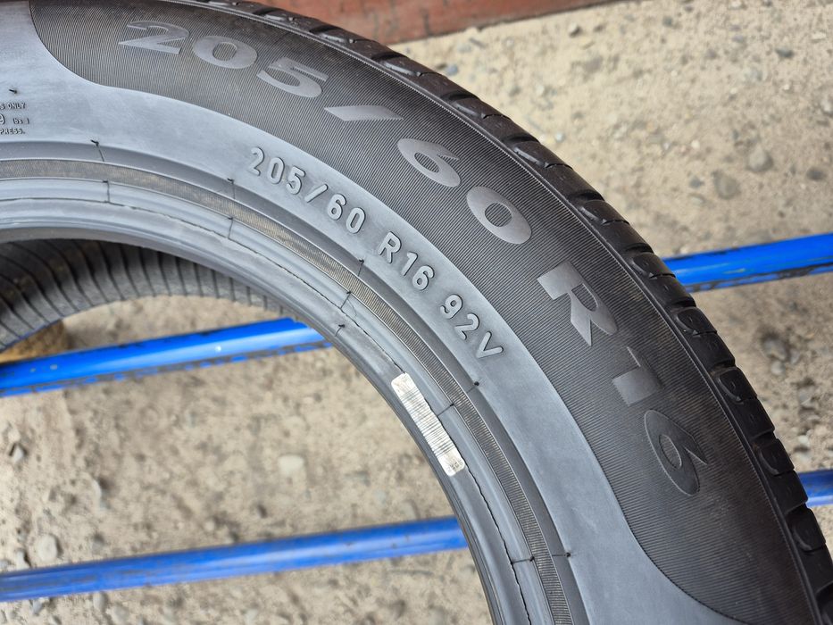 205/60/16 R16 Pirelli Cintirsto P7 літо 4 шт ціна за 1 шт шини