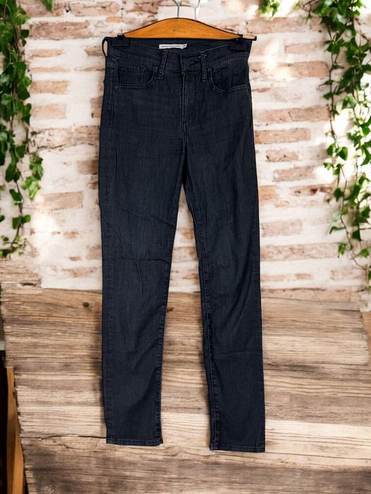 Levi’s 724 High Rise Straight roz. W25 L30 damskie dżinsy