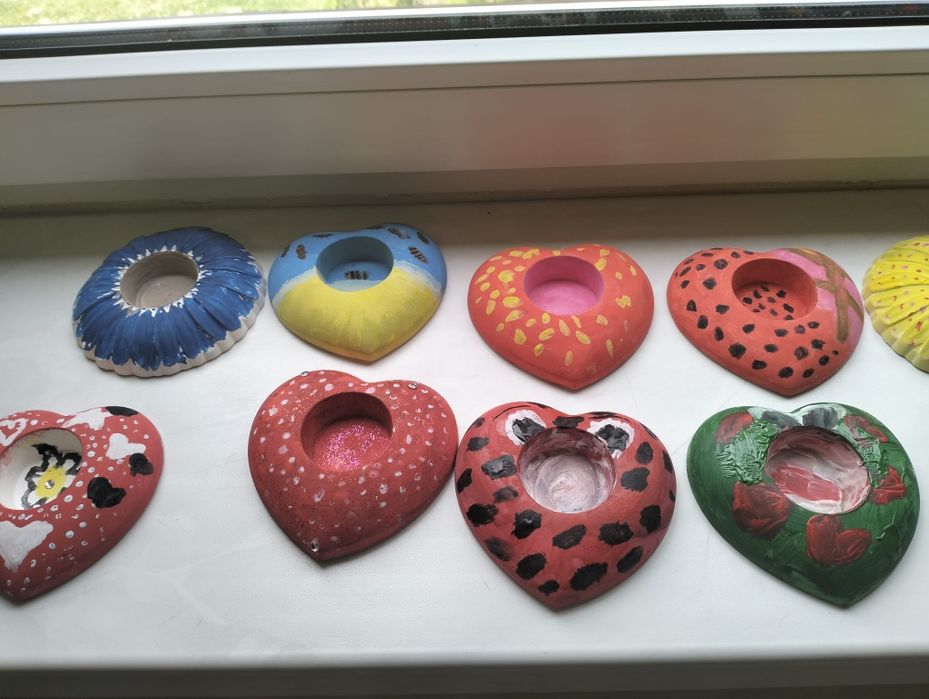 Gipsowe świeczniki 44 sztuk