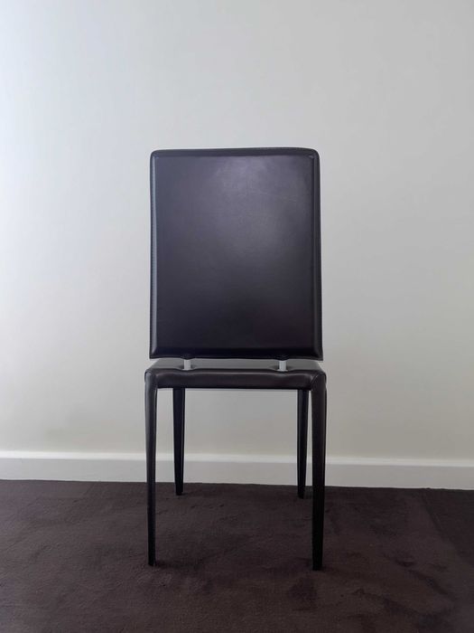 6 Cadeiras de mesa de sala, Italianas, em Couro