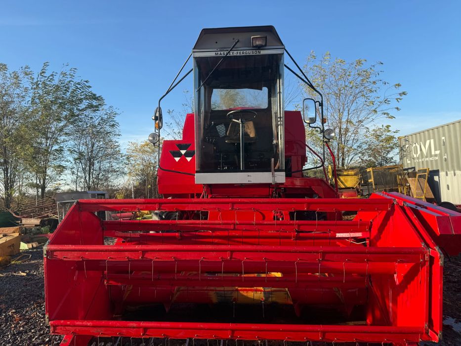 Комбайн зернозбиральний Massey Ferguson 16
