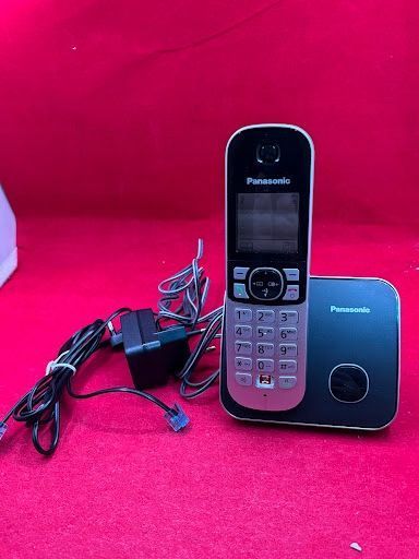 telefon stacjonarny panasonic kx-tg6852spb wyświetlacz lcd 1.8 cali