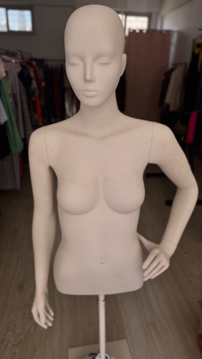 Manequim Busto com Pe