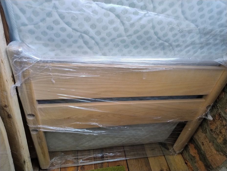 Продам дитяче ліжко з ясена 80*170.