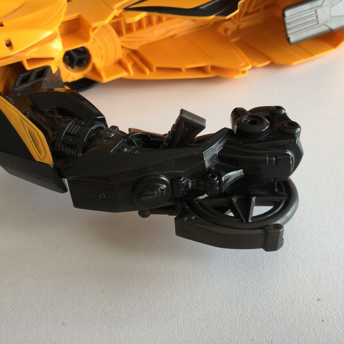 HASBRO Transformers auto żółte