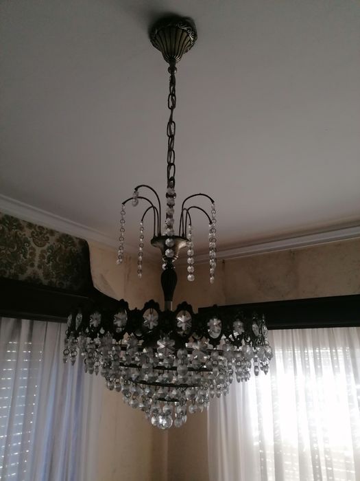 Candeeiros com pedras cristal