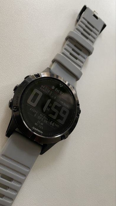 Garmin Fenix 5 Sapphire Crystal