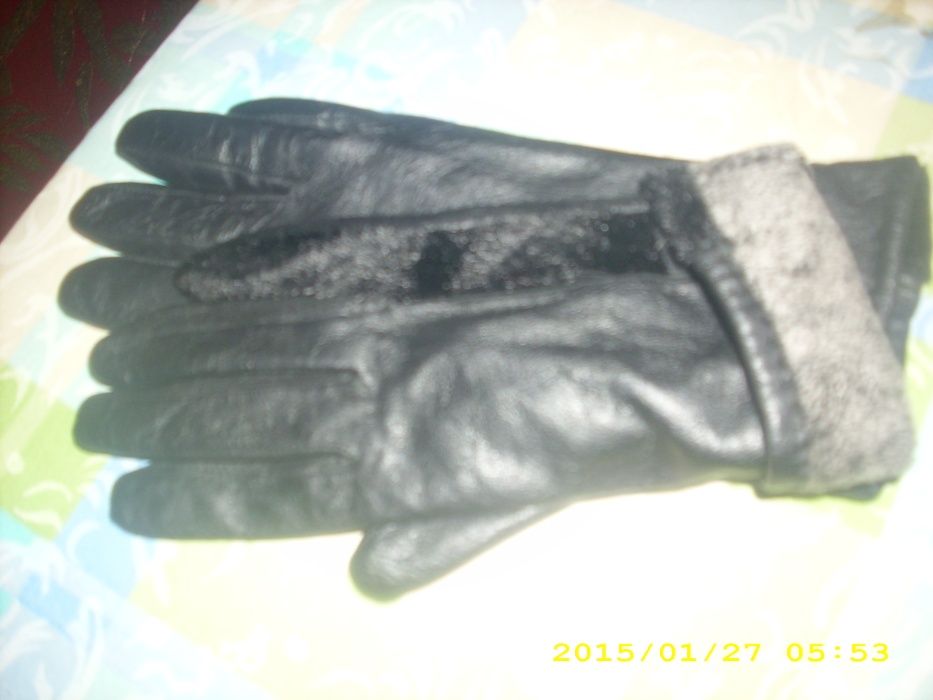 Продам перчатки женские