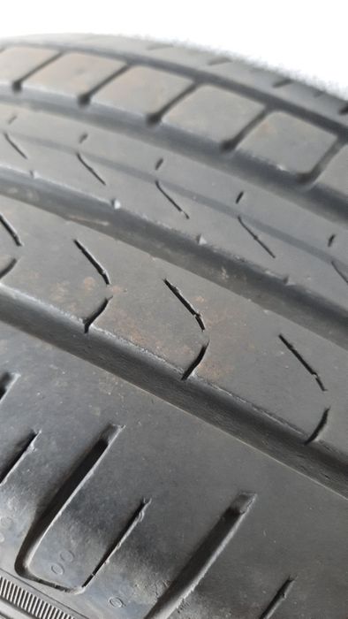 Dwie letnie opony Pirelli