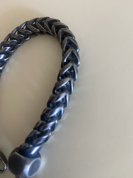 Pulseira em aço preto