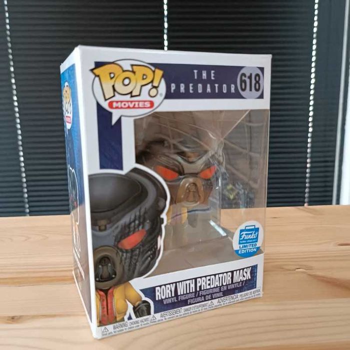 Funko Pops Rory with Predator Mask64740315825923120
