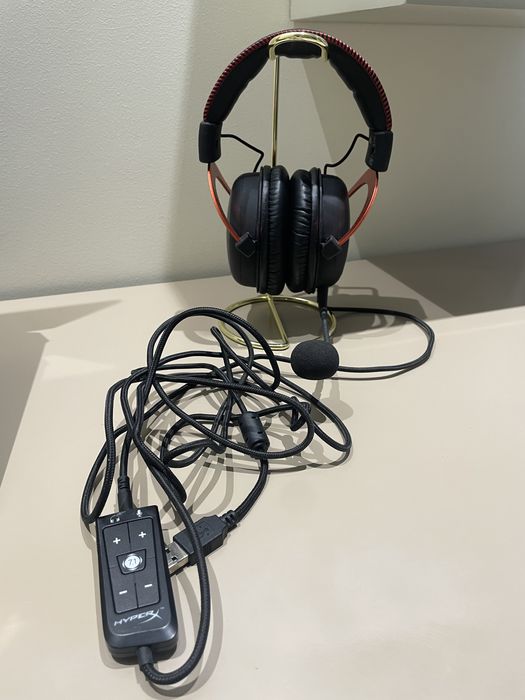 Auscultadores Gaming com fio hyperx cloud II