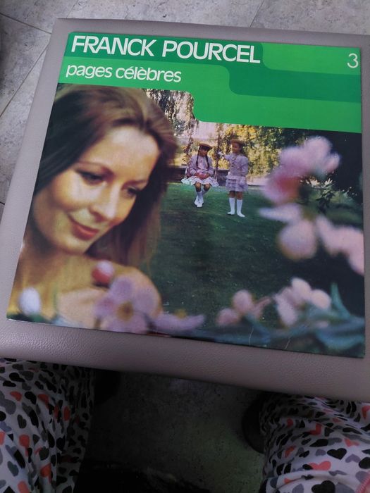 Grande  oportunidade !! LP'S de Vinil a muito bom preço,  se  lhe  interessar fale comigo.