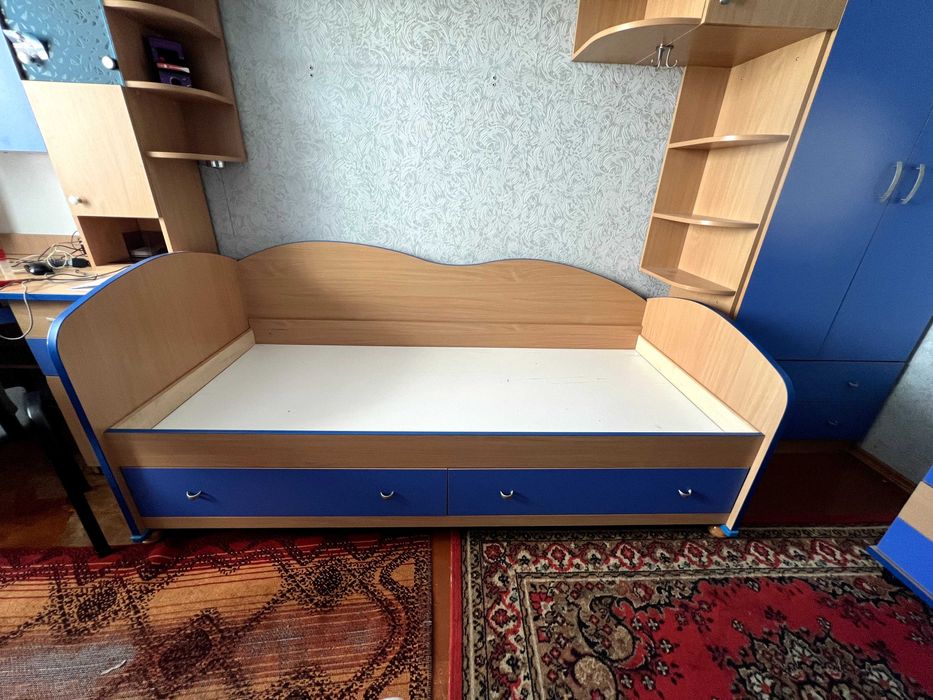 Ліжко односпальне 195х85 з матрацом (в наявності 2 шт.)