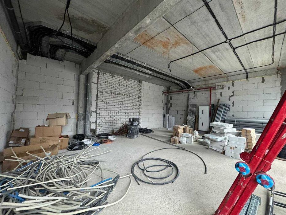 Продам коммерческое помещение в ЖК Вертикаль/Новобудова