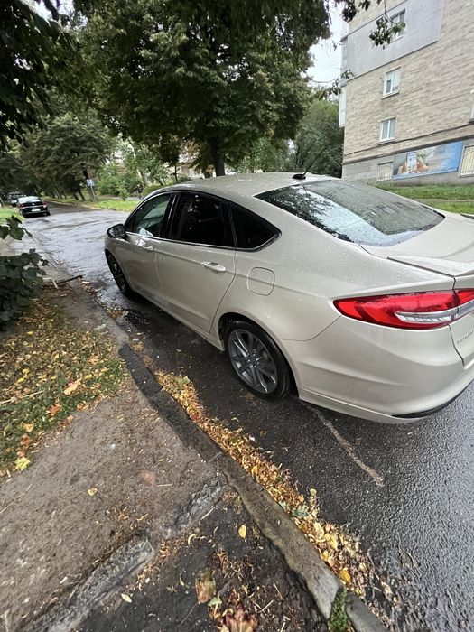 Форд Фюжен 2018 року