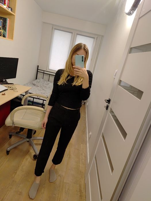Eleganckie czarne garniturowe spodnie