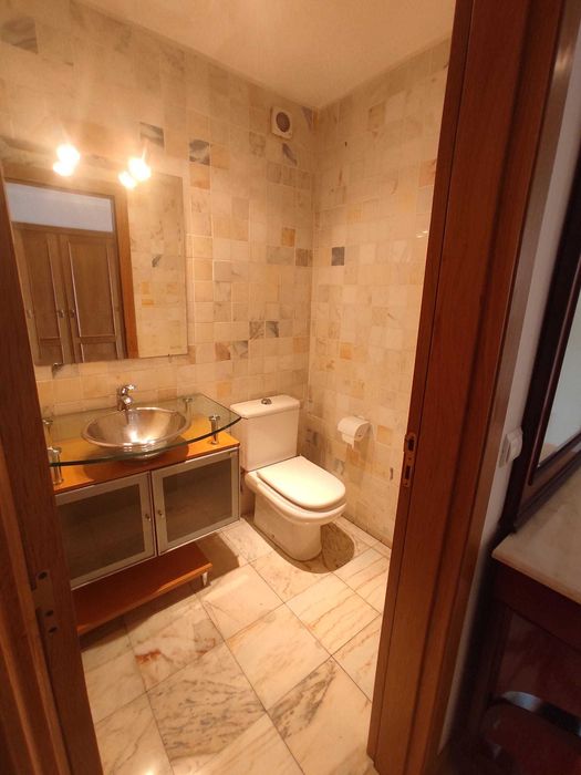 Espaçoso apartamento de 4 quartos - Coimbra