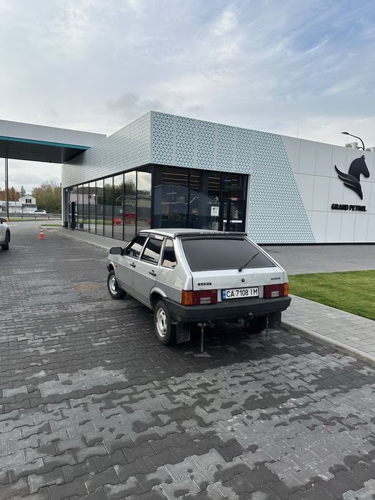 Продам ваз 2109 в хорошем состояние