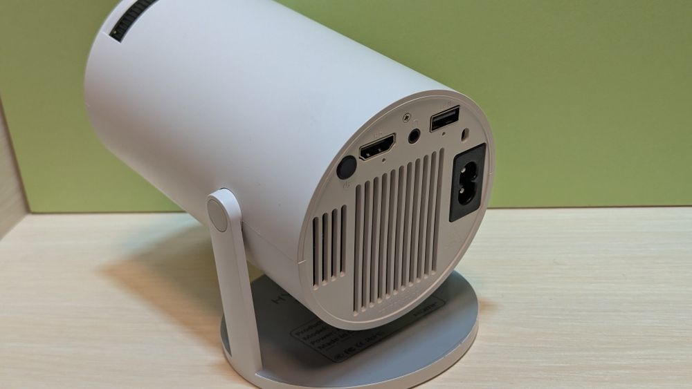 Проектор HY300 Pro (Wi-Fi / Bluetooth / Android)