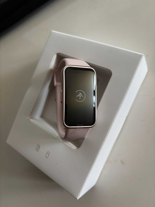 Huawei Band 9 – powystawowy, jak nowy, AMOLED, bateria do 14 dni