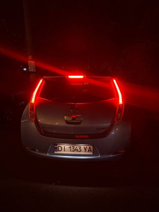 Продам автомобиль Nissan Leaf Ниссан Лиф blue голубой 10/12