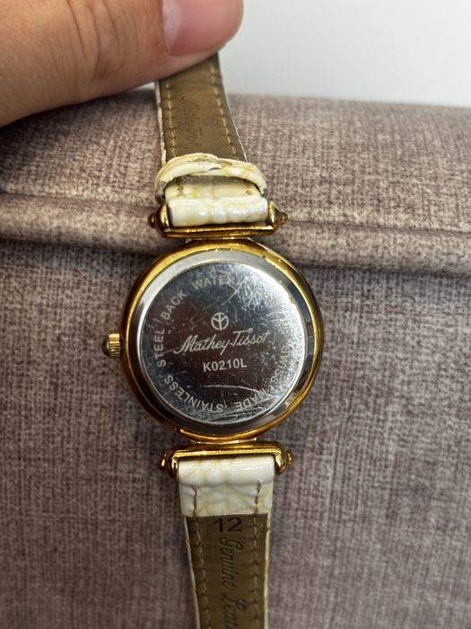 Жіночий годинник Mathey-Tissot K0210L