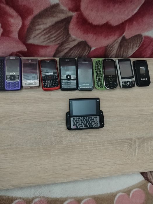 Продам лот мобільних телефонів SAMSUNG
