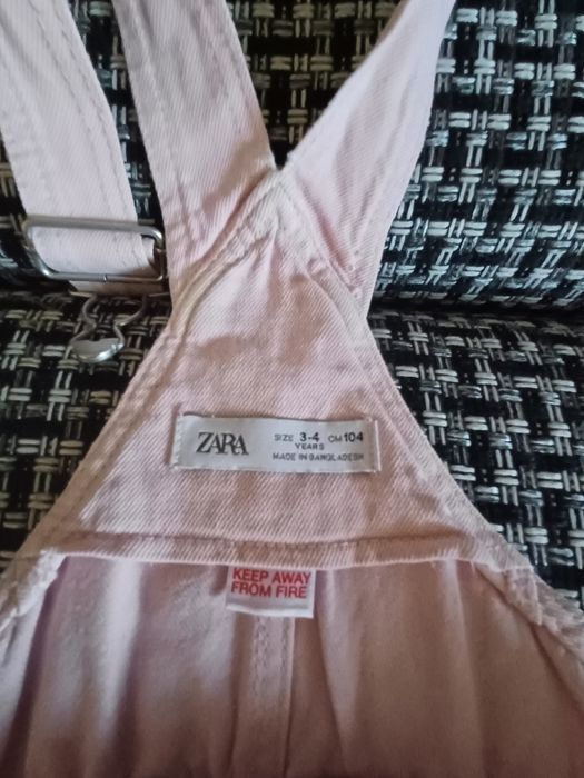Продам джинсовий комбінезон Zara