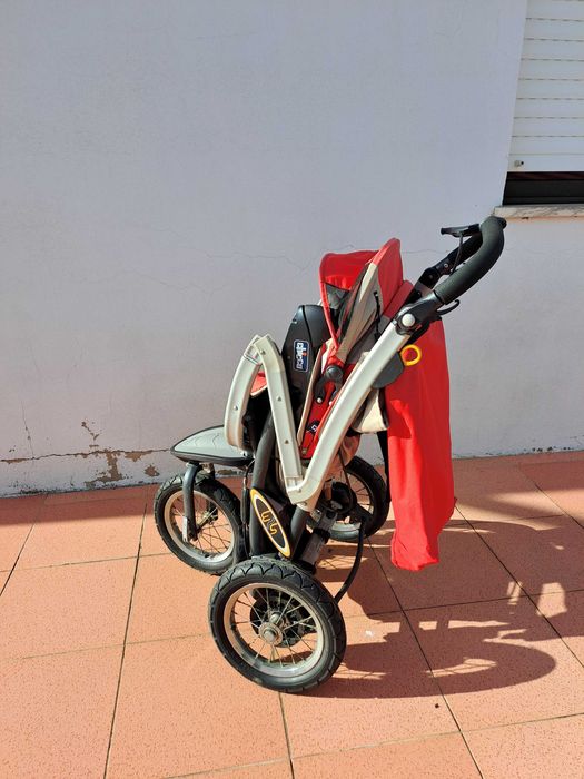 Carrinho de bebe Chicco s3 trio URGENTE!