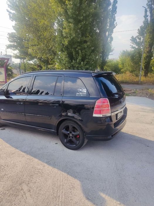 продам автомобіль Опель Зафіра б 1.9
