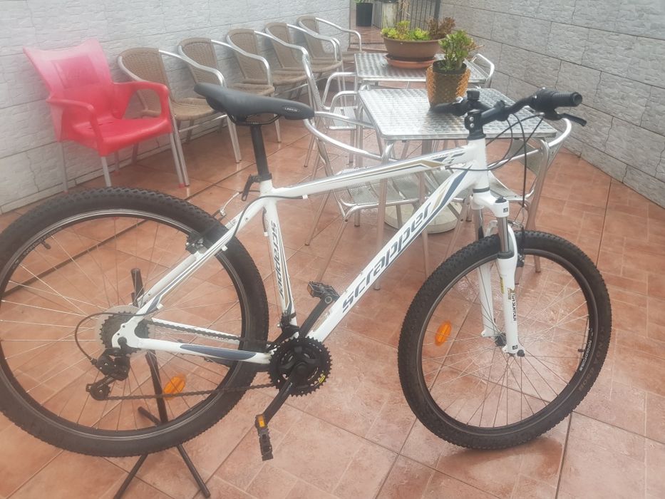 Bicicleta de adulto roda 27.5 impecável