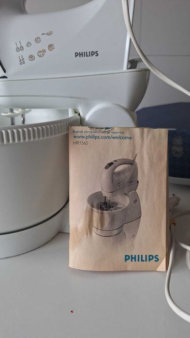 Batedeira  com suporte Philips HR1565