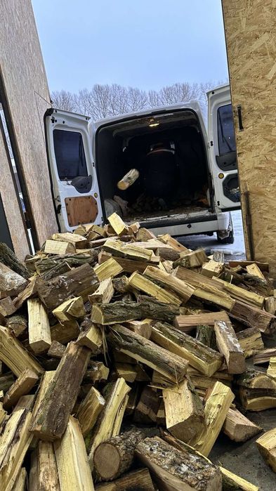 Дрова тільки дуб, акація. Тверді породи. По ціні лісгоспу.