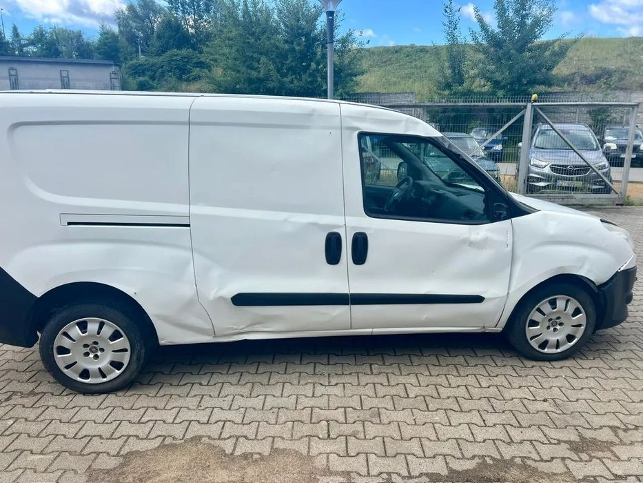 Fiat DOBLO  Pojazd uszkodzony, pierwszy właściciel, Faktura VAT, niski przebieg