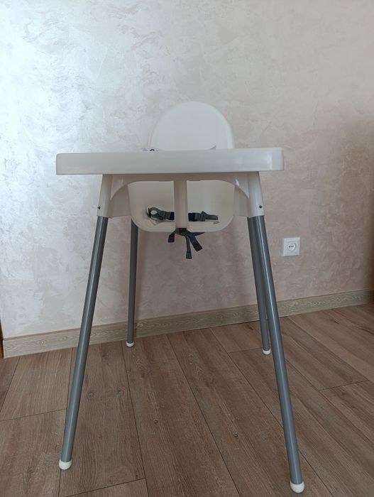 Годувальний столик