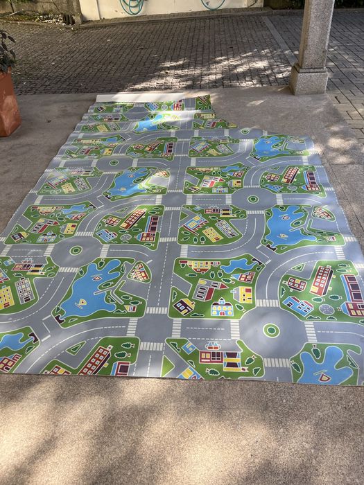 Tapetes de brincar para forrar chão. Material muito resistente.