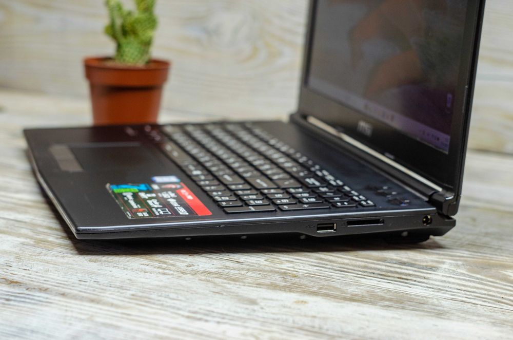 MSI GE62VR Apache Pro i7-7700HQ 3.8GHz/16Gb DDR4/GTX1060 3Gb/SSD+HDD