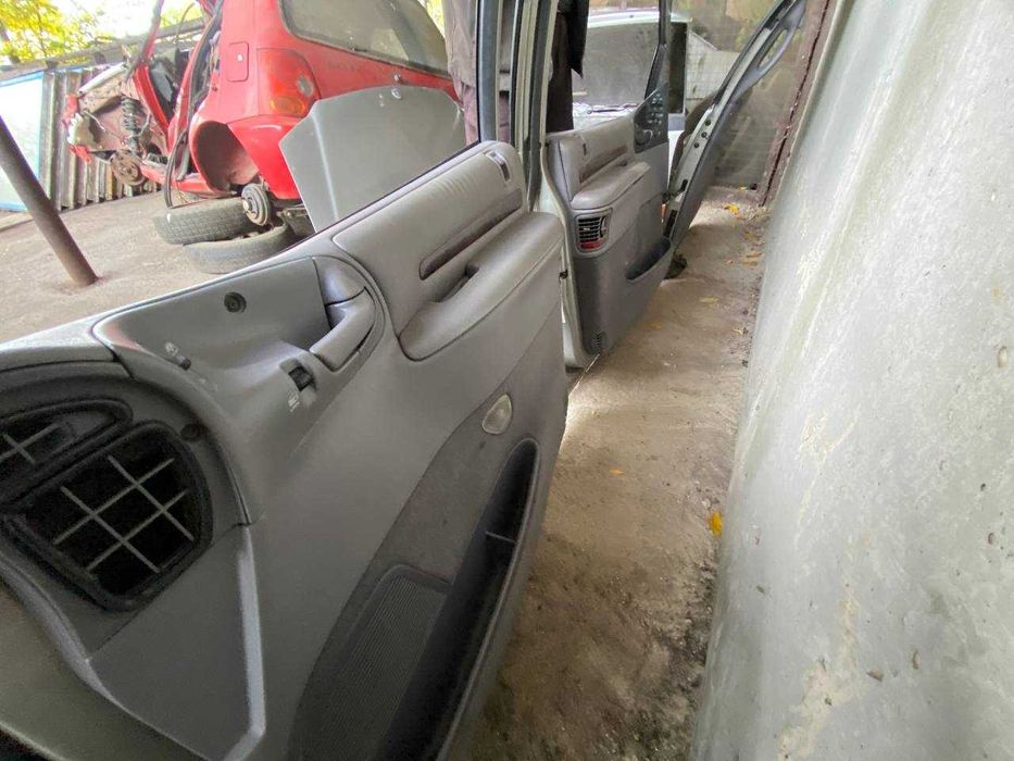 Chrysler Voyager 3.3 V6 EGA / Крайслер Вояджер - запчасти (разборка)